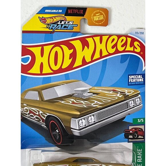 Hot Wheels Layin' Lowrider Gold Flames 2023 Reverse Rake Car 1:64 - Picture 6 of 8